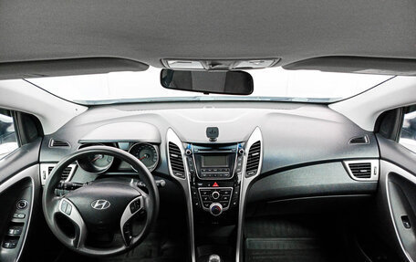 Hyundai i30 II рестайлинг, 2013 год, 990 000 рублей, 17 фотография