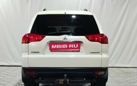 Mitsubishi Pajero Sport II рестайлинг, 2011 год, 1 800 000 рублей, 6 фотография
