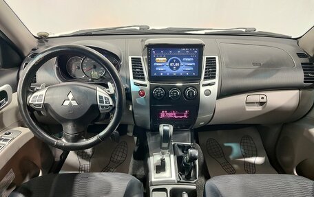 Mitsubishi Pajero Sport II рестайлинг, 2011 год, 1 800 000 рублей, 15 фотография