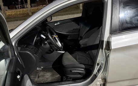 Hyundai Solaris II рестайлинг, 2011 год, 390 000 рублей, 8 фотография