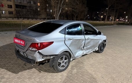 Hyundai Solaris II рестайлинг, 2011 год, 390 000 рублей, 11 фотография