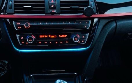 BMW 3 серия, 2012 год, 1 200 000 рублей, 11 фотография