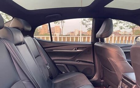 Toyota Camry, 2024 год, 3 390 000 рублей, 22 фотография