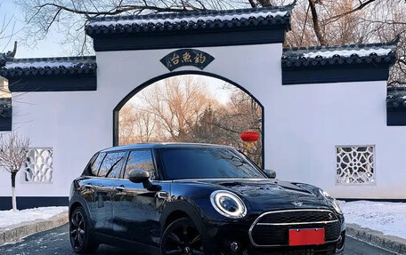 MINI Clubman, 2021 год, 1 800 000 рублей, 3 фотография