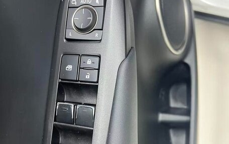 Lexus NX I, 2020 год, 2 690 000 рублей, 16 фотография