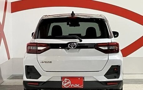 Toyota Raize I, 2020 год, 2 000 000 рублей, 6 фотография