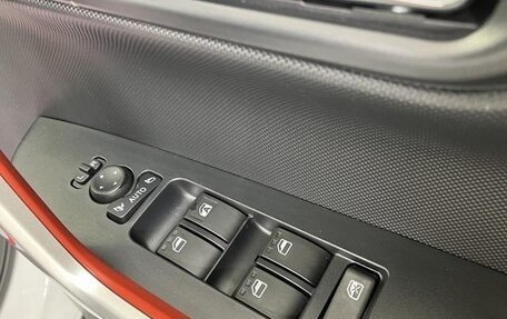 Toyota Raize I, 2020 год, 2 000 000 рублей, 16 фотография