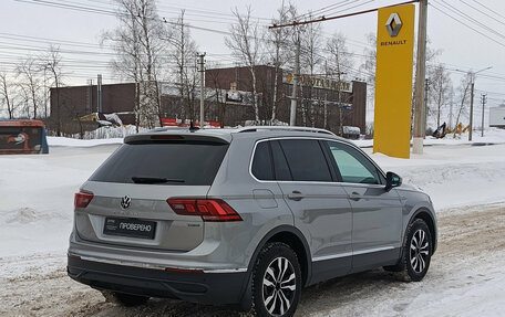 Volkswagen Tiguan II, 2021 год, 3 550 000 рублей, 6 фотография