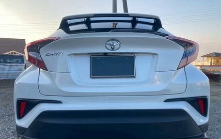 Toyota C-HR I рестайлинг, 2022 год, 1 578 000 рублей, 7 фотография