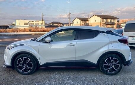 Toyota C-HR I рестайлинг, 2022 год, 1 578 000 рублей, 5 фотография