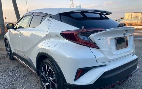 Toyota C-HR I рестайлинг, 2022 год, 1 578 000 рублей, 8 фотография