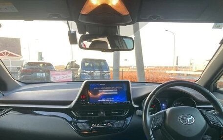 Toyota C-HR I рестайлинг, 2022 год, 1 578 000 рублей, 10 фотография