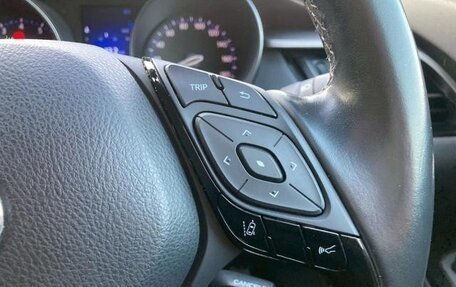 Toyota C-HR I рестайлинг, 2022 год, 1 578 000 рублей, 12 фотография