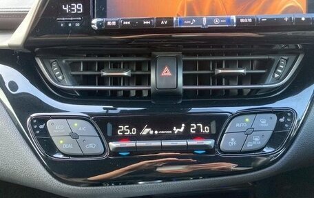 Toyota C-HR I рестайлинг, 2022 год, 1 578 000 рублей, 17 фотография