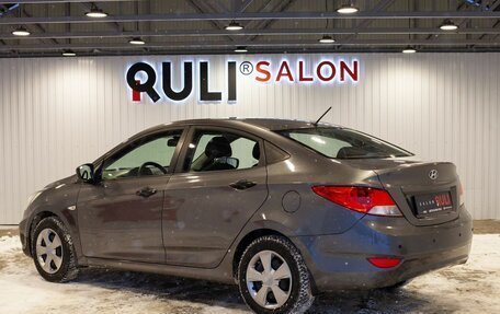 Hyundai Solaris II рестайлинг, 2011 год, 710 000 рублей, 8 фотография