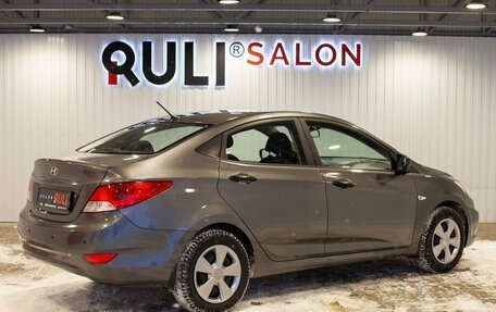 Hyundai Solaris II рестайлинг, 2011 год, 710 000 рублей, 10 фотография