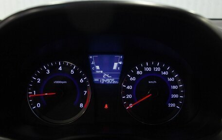 Hyundai Solaris II рестайлинг, 2011 год, 710 000 рублей, 22 фотография