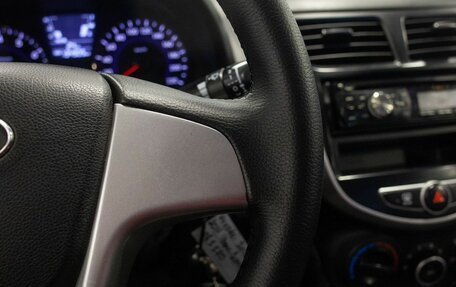 Hyundai Solaris II рестайлинг, 2011 год, 710 000 рублей, 25 фотография