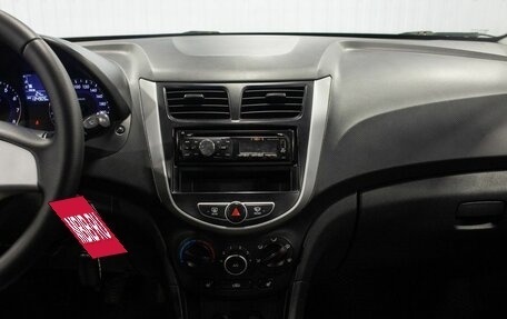 Hyundai Solaris II рестайлинг, 2011 год, 710 000 рублей, 26 фотография