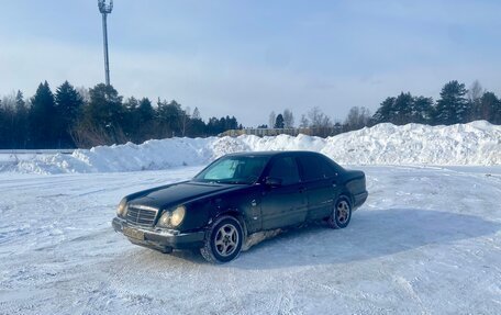 Mercedes-Benz E-Класс, 1998 год, 220 000 рублей, 1 фотография