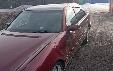 Mercedes-Benz E-Класс, 1996 год, 350 000 рублей, 3 фотография