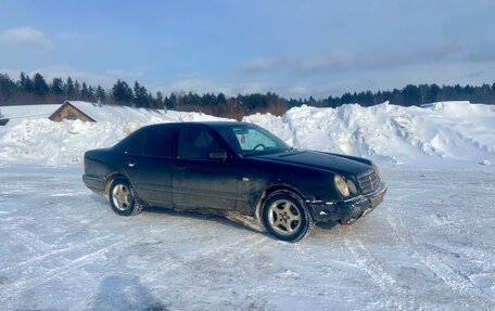 Mercedes-Benz E-Класс, 1998 год, 220 000 рублей, 3 фотография