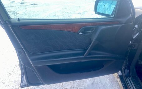 Mercedes-Benz E-Класс, 1998 год, 220 000 рублей, 9 фотография