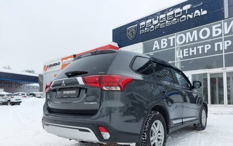 Mitsubishi Outlander III рестайлинг 3, 2019 год, 2 500 000 рублей, 8 фотография
