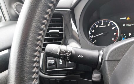 Mitsubishi Outlander III рестайлинг 3, 2019 год, 2 500 000 рублей, 25 фотография