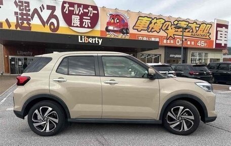 Toyota Raize I, 2023 год, 2 000 000 рублей, 3 фотография