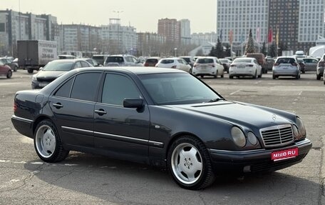 Mercedes-Benz E-Класс, 1997 год, 750 000 рублей, 1 фотография