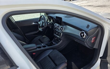 Mercedes-Benz GLA, 2019 год, 2 750 000 рублей, 7 фотография