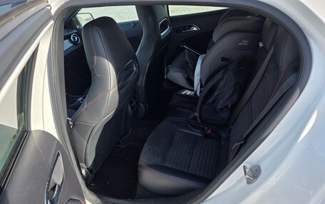 Mercedes-Benz GLA, 2019 год, 2 750 000 рублей, 9 фотография