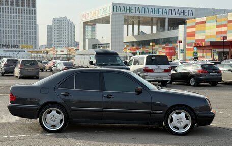 Mercedes-Benz E-Класс, 1997 год, 750 000 рублей, 2 фотография