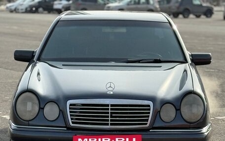 Mercedes-Benz E-Класс, 1997 год, 750 000 рублей, 7 фотография