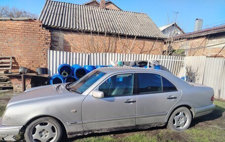 Mercedes-Benz E-Класс, 1996 год, 270 000 рублей, 5 фотография