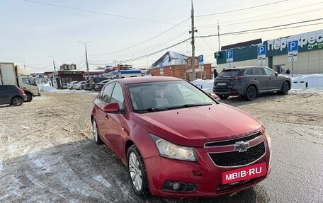 Chevrolet Cruze II, 2010 год, 318 000 рублей, 3 фотография