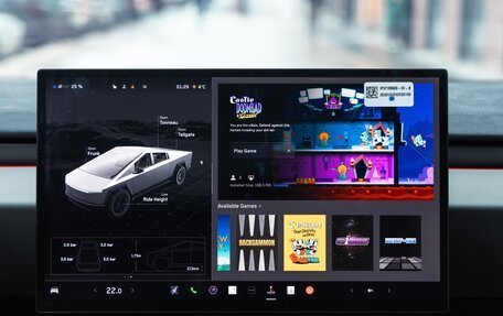 Tesla Cybertruck, 2024 год, 20 000 000 рублей, 9 фотография