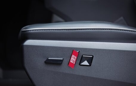 Tesla Cybertruck, 2024 год, 20 000 000 рублей, 13 фотография