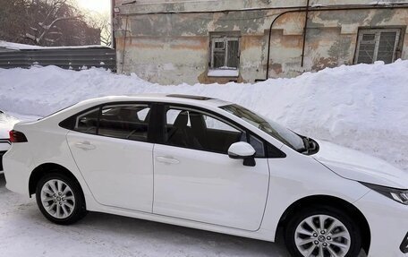 Toyota Corolla, 2022 год, 1 890 000 рублей, 5 фотография