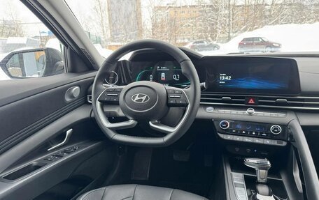 Hyundai Elantra, 2025 год, 2 200 000 рублей, 12 фотография