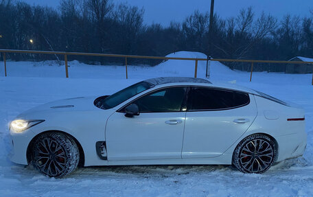 KIA Stinger I, 2018 год, 2 800 000 рублей, 2 фотография