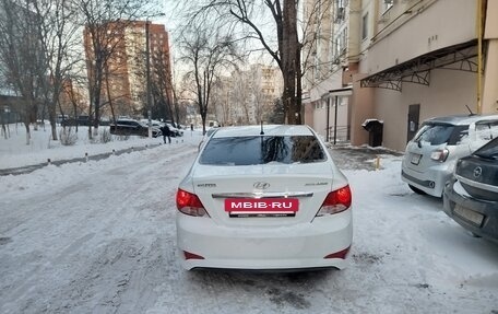 Hyundai Solaris II рестайлинг, 2013 год, 820 000 рублей, 2 фотография