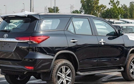 Toyota Fortuner II, 2026 год, 4 930 000 рублей, 4 фотография