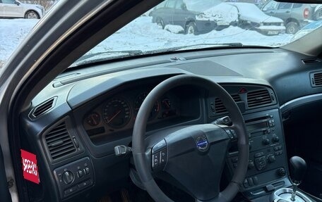 Volvo S60 III, 2002 год, 179 000 рублей, 3 фотография