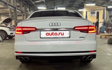 Audi A4, 2018 год, 3 500 000 рублей, 16 фотография