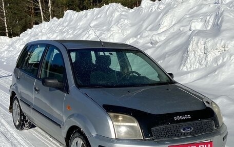 Ford Fusion I, 2006 год, 350 000 рублей, 2 фотография