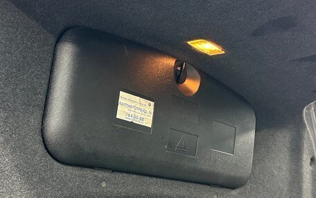 BMW 5 серия, 2004 год, 1 300 000 рублей, 14 фотография