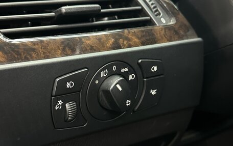 BMW 5 серия, 2004 год, 1 300 000 рублей, 15 фотография