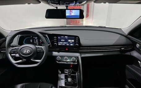 Hyundai Elantra, 2025 год, 2 050 548 рублей, 9 фотография